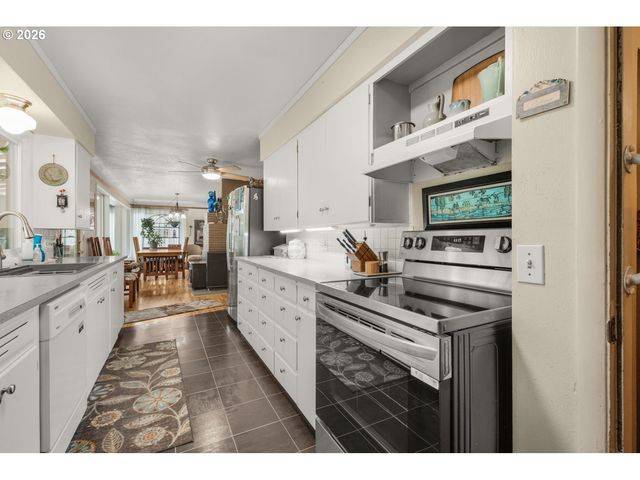 1331 K St, Washougal, WA 98671