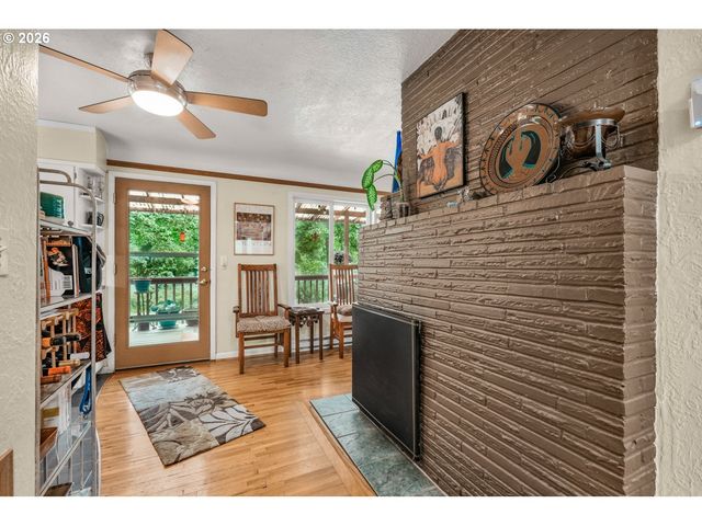 1331 K St, Washougal, WA 98671