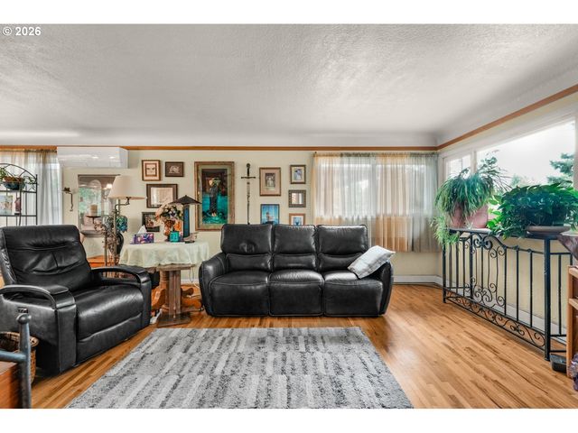 1331 K St, Washougal, WA 98671