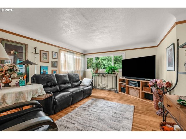 1331 K St, Washougal, WA 98671