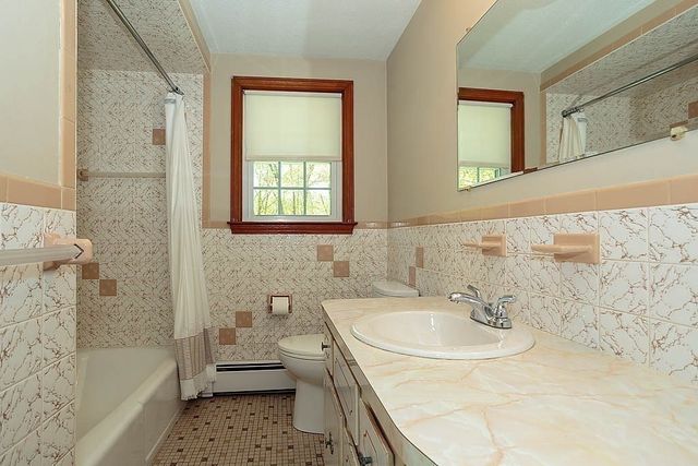 10 Brentwood Drive, Reading, MA 01867