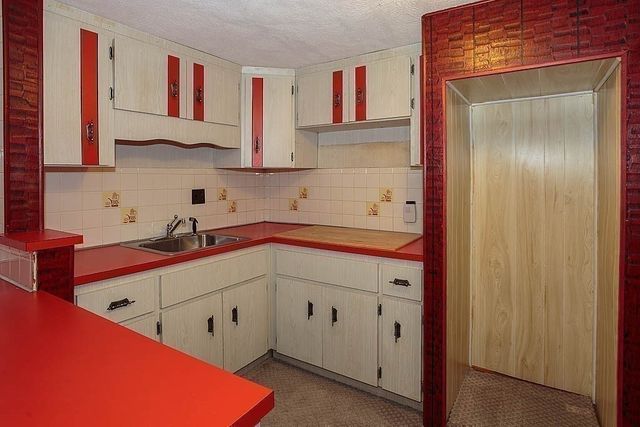 10 Brentwood Drive, Reading, MA 01867