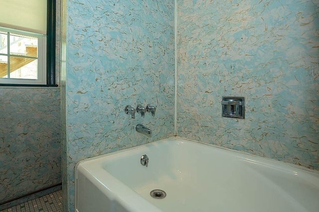 10 Brentwood Drive, Reading, MA 01867