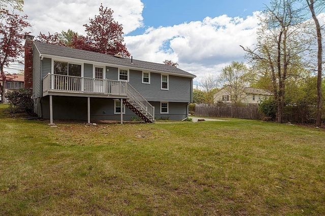 10 Brentwood Drive, Reading, MA 01867
