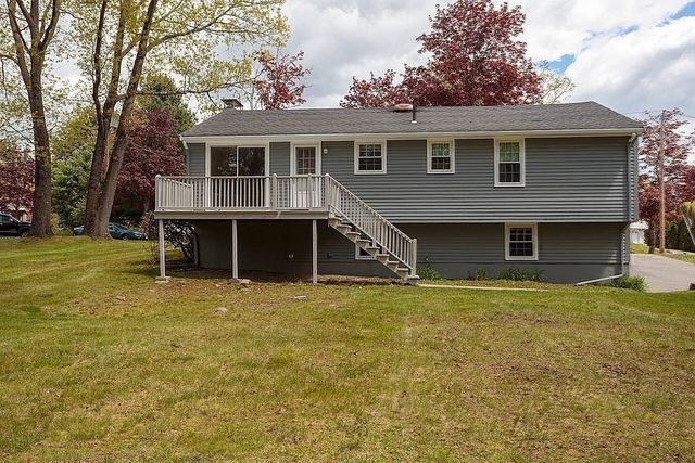 10 Brentwood Drive, Reading, MA 01867