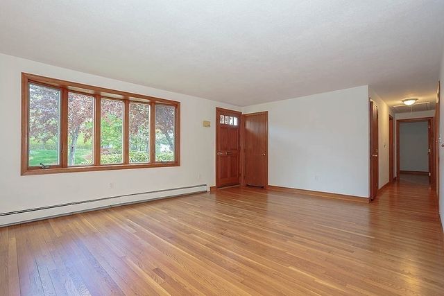10 Brentwood Drive, Reading, MA 01867