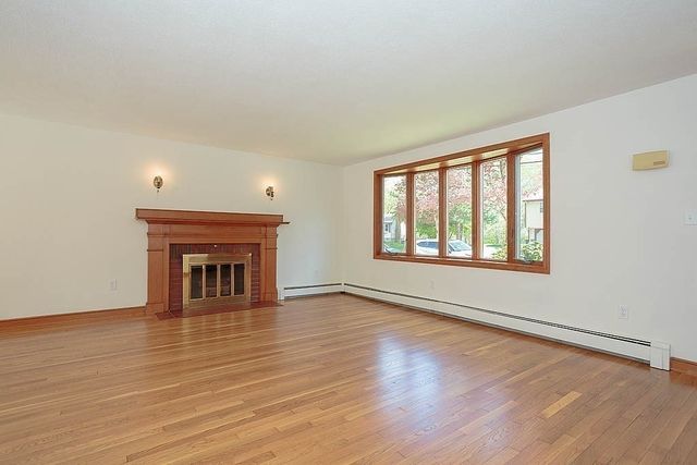 10 Brentwood Drive, Reading, MA 01867
