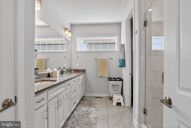 41922 SPRING AIR DR, Brambleton, VA 20148