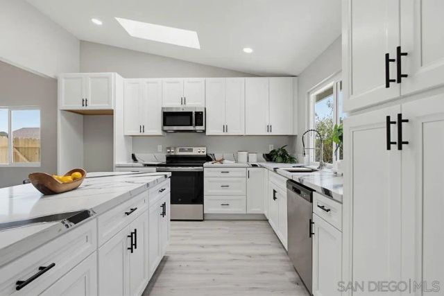 1671 N Ash, Escondido, CA 92027