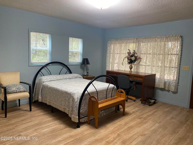 8093 BREEZY POINT Road E, Melrose, FL 32666