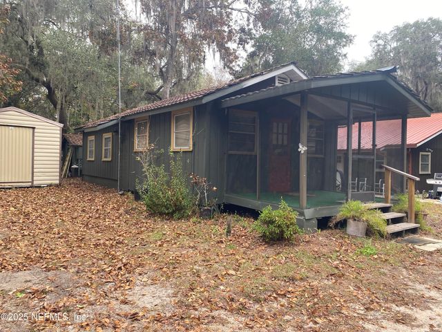 8093 BREEZY POINT Road E, Melrose, FL 32666