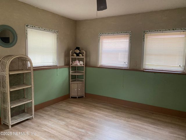 8093 BREEZY POINT Road E, Melrose, FL 32666