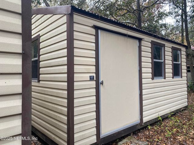 8093 BREEZY POINT Road E, Melrose, FL 32666