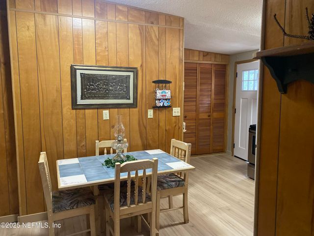 8093 BREEZY POINT Road E, Melrose, FL 32666