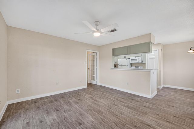 15534 Zabolio Drive 143, Houston, TX 77598