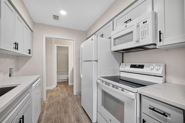 15534 Zabolio Drive 143, Houston, TX 77598