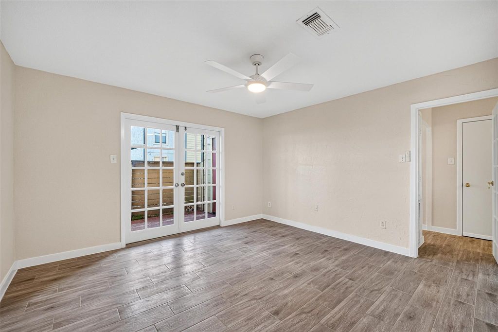 15534 Zabolio Drive 143, Houston, TX 77598