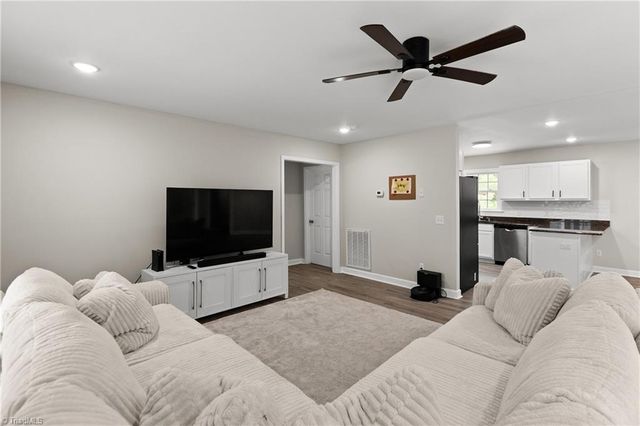 715 Archdale Drive, Lexington, NC 27292