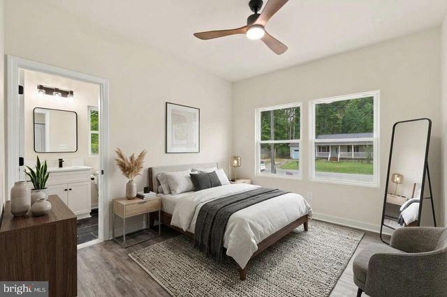 34 CIRCLE LN, Colonial Beach, VA 22443