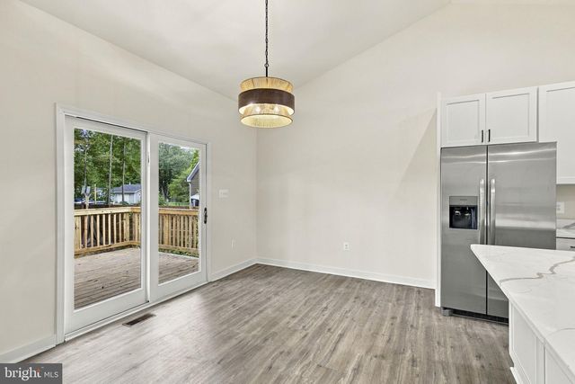 34 CIRCLE LN, Colonial Beach, VA 22443