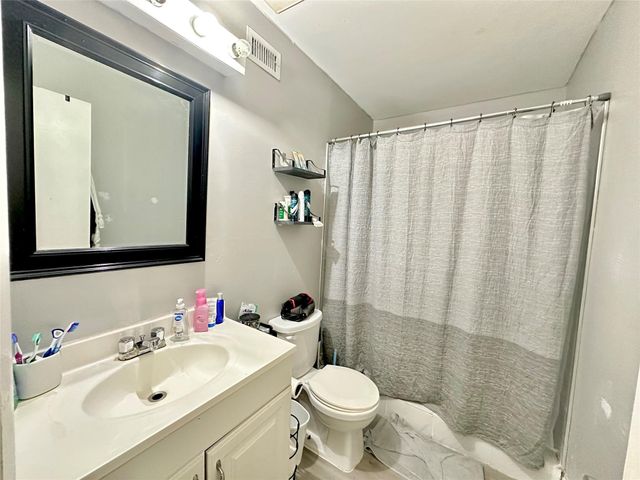 1759 NW 80th Avenue E, Margate, FL 33063