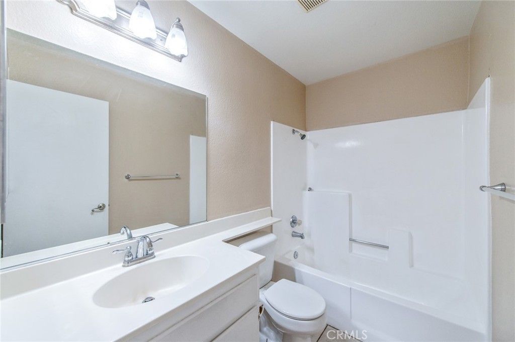 Image 12 of property listing at 1309 W Mission 46, Ontario, CA 91762