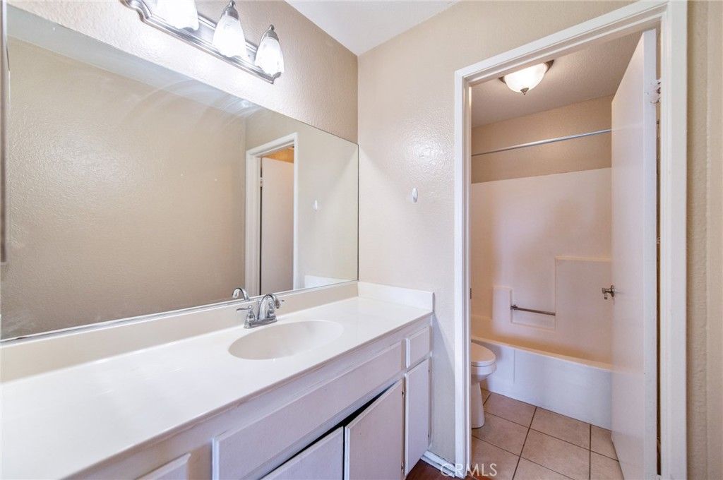 Image 16 of property listing at 1309 W Mission 46, Ontario, CA 91762