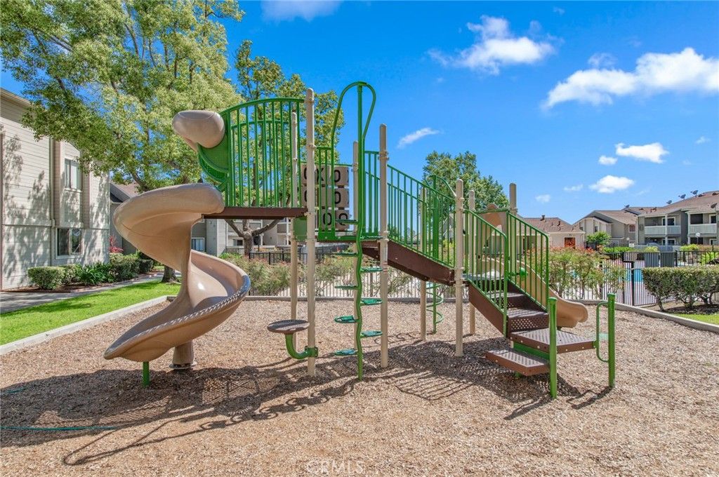Image 20 of property listing at 1309 W Mission 46, Ontario, CA 91762