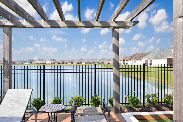 5131 Oakwater Alley, Gonzales, LA 70737