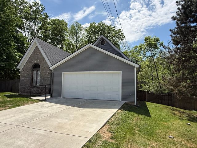 3622 Stamper Drive, Winchester, KY 40391