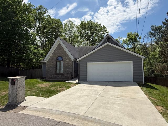 3622 Stamper Drive, Winchester, KY 40391