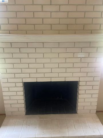 7819 Highland Oaks Dr, Pleasanton, CA 94588