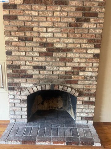 7819 Highland Oaks Dr, Pleasanton, CA 94588