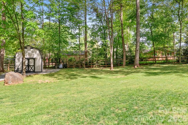 204 Nottingham Drive, Huntersville, NC 28078