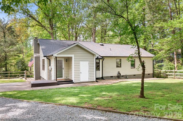 204 Nottingham Drive, Huntersville, NC 28078