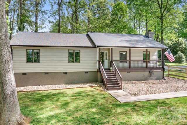 204 Nottingham Drive, Huntersville, NC 28078
