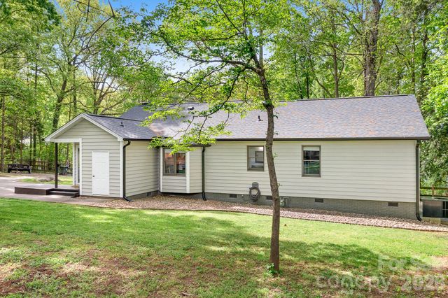 204 Nottingham Drive, Huntersville, NC 28078