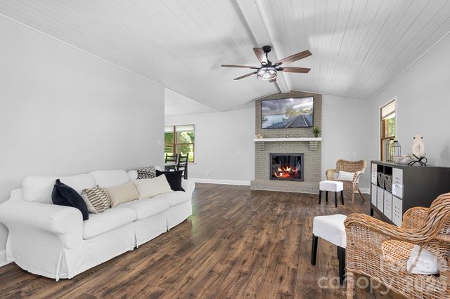 204 Nottingham Drive, Huntersville, NC 28078