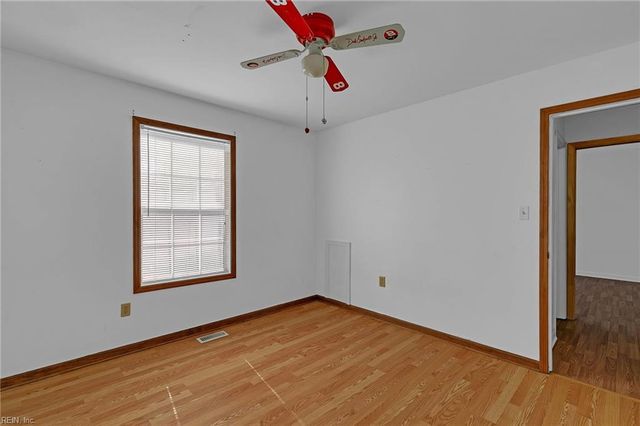 6386 Sterling CT, Gloucester, VA 23061