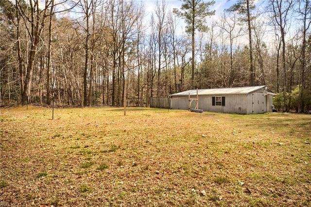 6386 Sterling CT, Gloucester, VA 23061