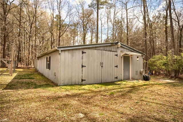 6386 Sterling CT, Gloucester, VA 23061