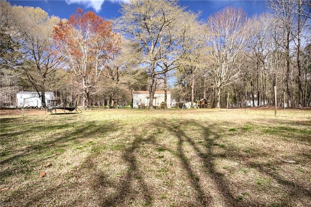 6386 Sterling CT, Gloucester, VA 23061