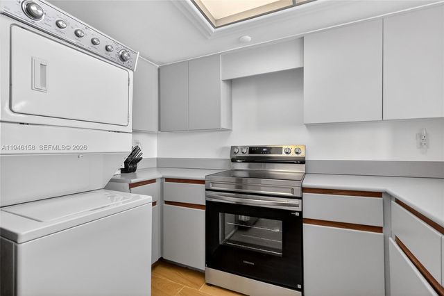 400 S Pointe Dr 1608, Miami Beach, FL 33139