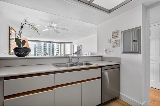 400 S Pointe Dr 1608, Miami Beach, FL 33139