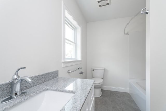 15 Cotting St 1, Medford, MA 02155