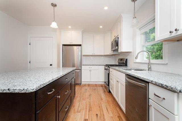 15 Cotting St 1, Medford, MA 02155