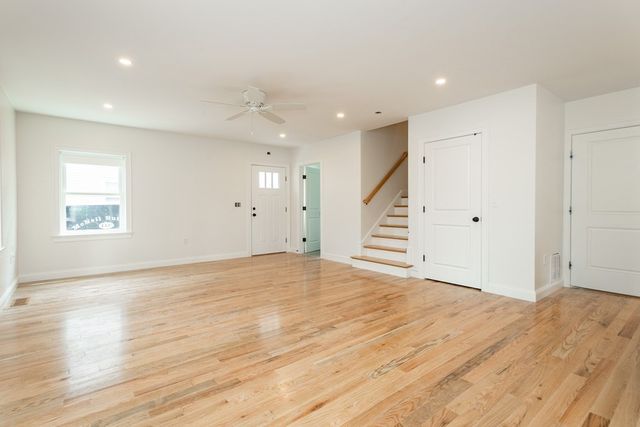 15 Cotting St 1, Medford, MA 02155