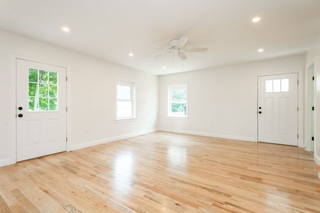 15 Cotting St 1, Medford, MA 02155