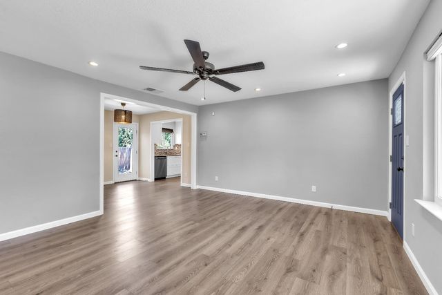 6321 35th Ave, Sacramento, CA 95824