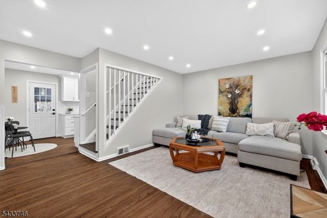 5 Lois Ave, East Brunswick Twp., NJ 08816